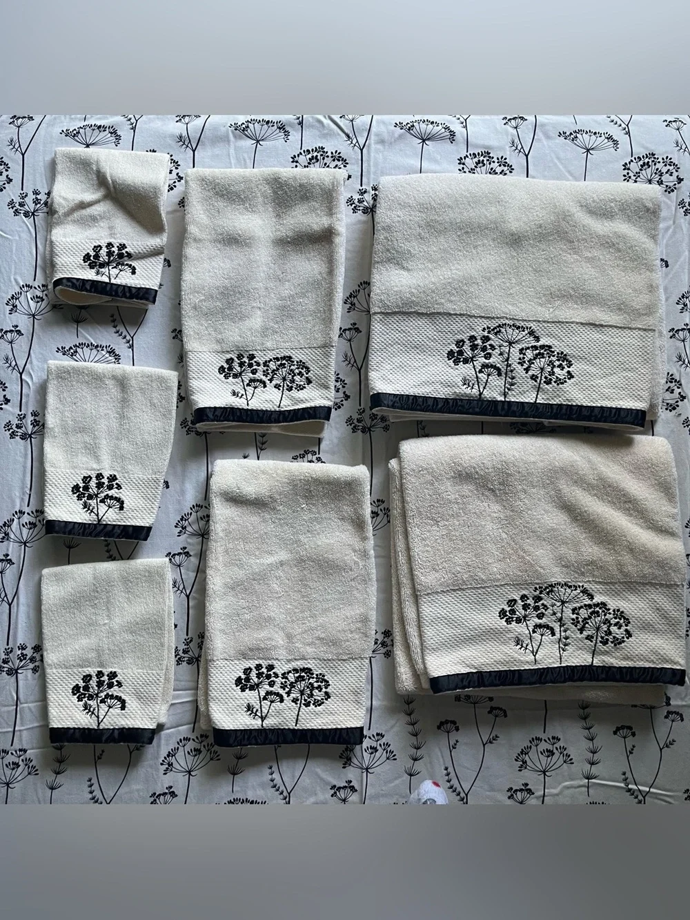 Waverly Tree Set